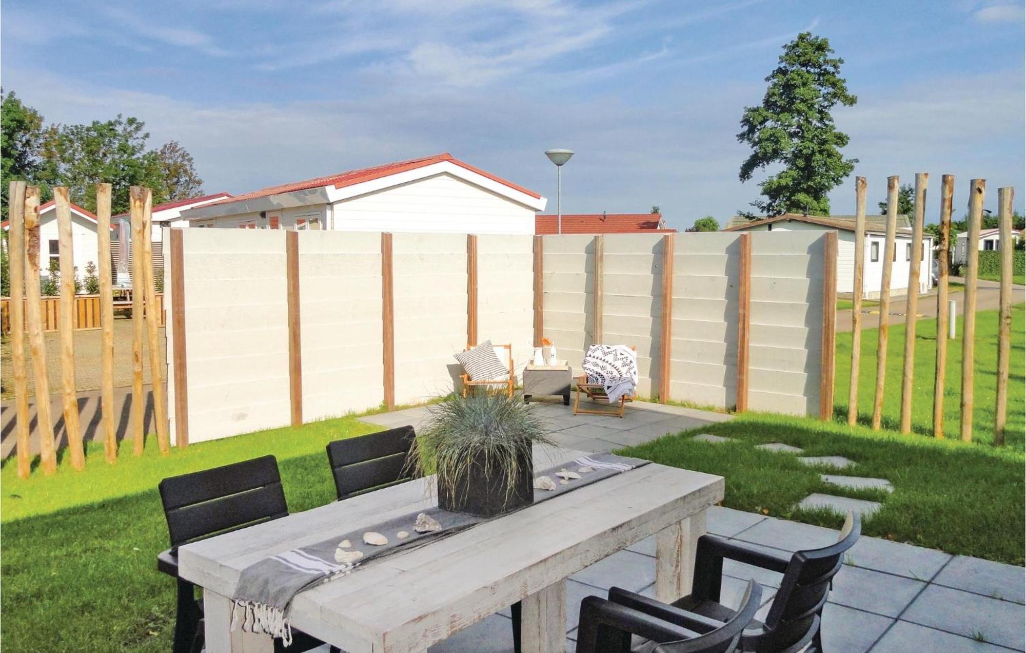 Beautiful Home In Sint-Annaland With Wifi Esterno foto